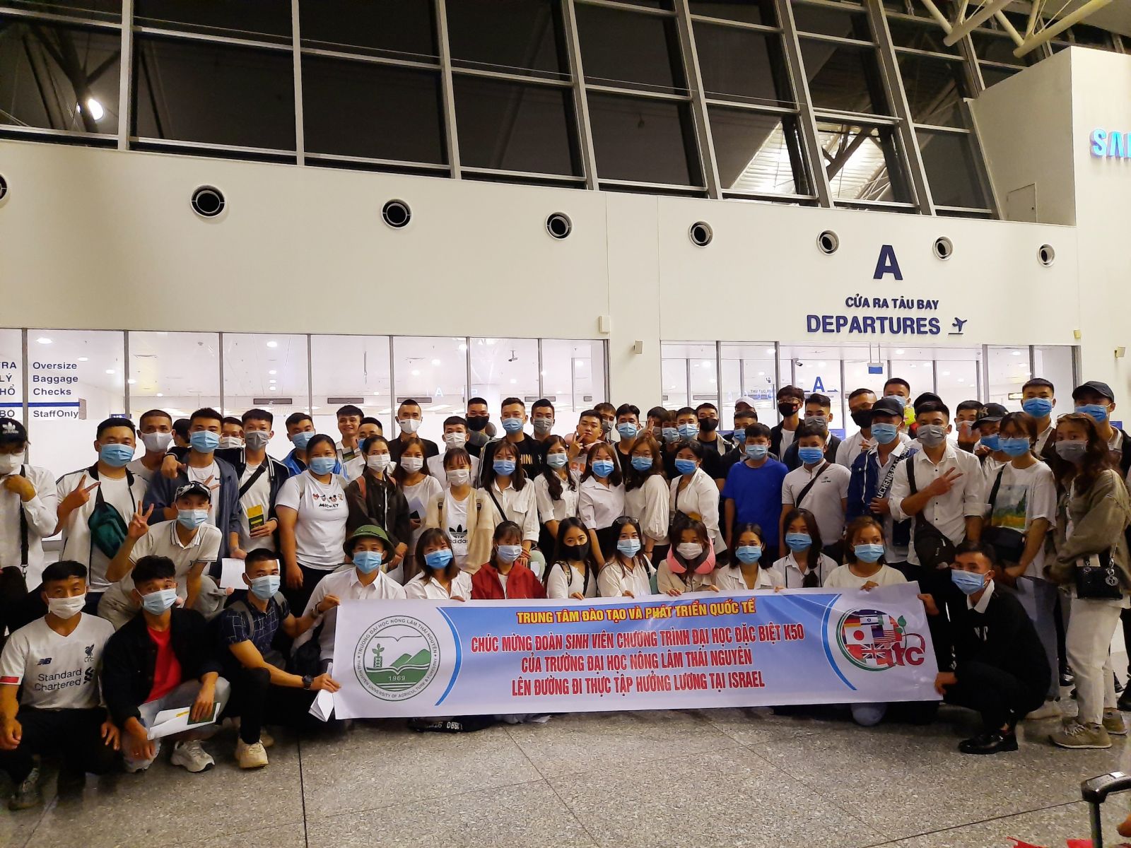 Chuyến bay đặc biệt đưa sinh viên Đại học Nông lâm Thái Nguyên đi thực tập hưởng lương tại Israel năm 2020